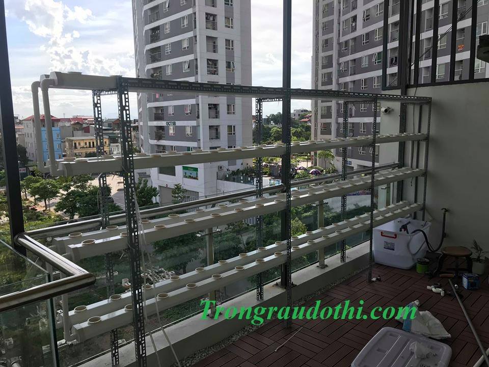 Giàn trồng rau thủy canh ban công 4M